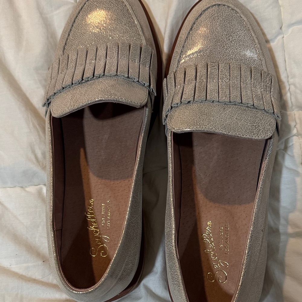 Seychelles Women's Silver Fringe Loafers